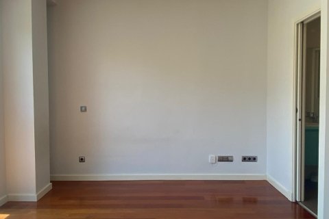 Apartment for rent in Madrid, Spain 1 room, 25 sq.m. No. 177556 - photo 6