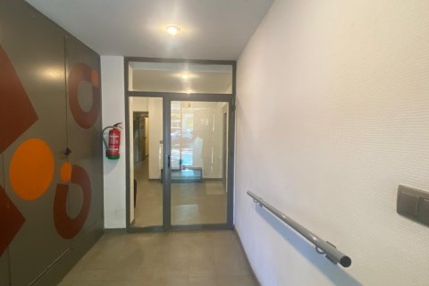 Apartment for rent in Madrid, Spain 1 room, 25 sq.m. No. 177556 - photo 8