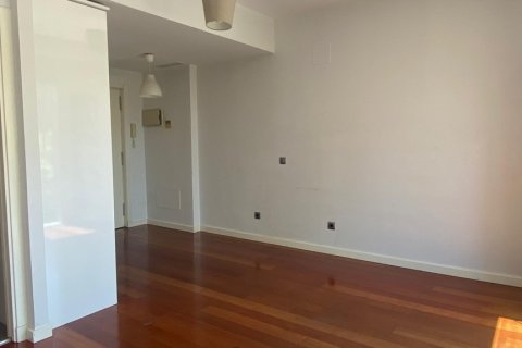 Apartment for rent in Madrid, Spain 1 room, 25 sq.m. No. 177556 - photo 2