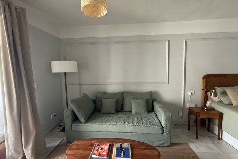 Apartment for rent in Marbella, Malaga, Spain 1 room, 55 sq.m. No. 177557 - photo 12