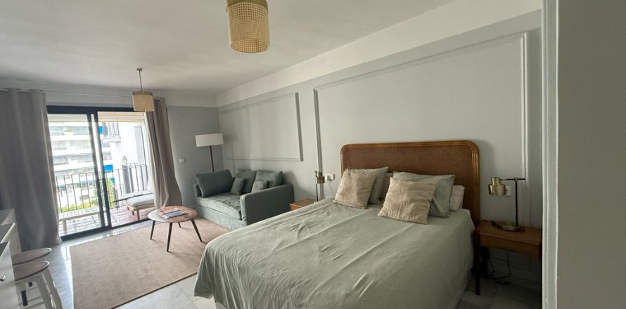 Apartment in Marbella, Malaga, Spain 1 room, 55 sq.m. No. 177557