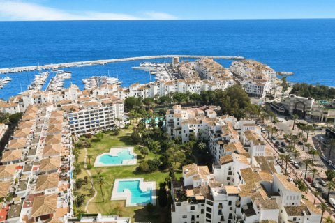 Apartment for rent in Marbella, Malaga, Spain 1 room, 55 sq.m. No. 177557 - photo 3