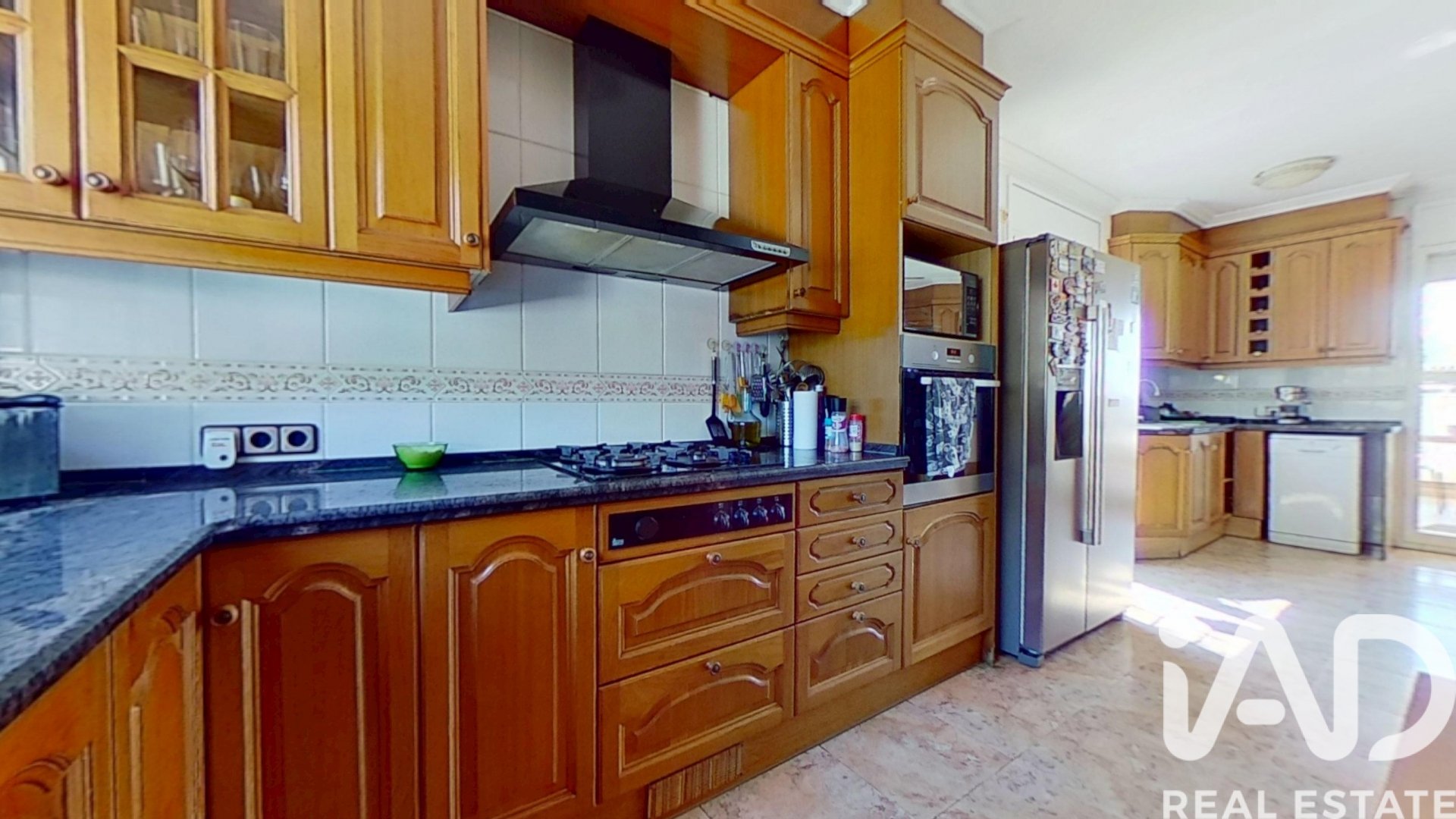 House in El Vendrell, Tarragona, Spanien 5 Schlafzimmer, 382 m2 Nr. 172752