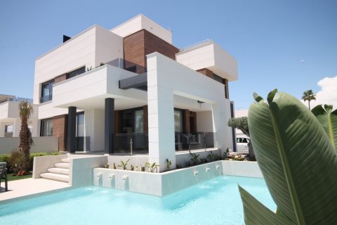 Villa zum Verkauf in El Chaparral, Alicante, Spanien 3 Schlafzimmer, 147 m2 Nr. 77742 - Foto 18