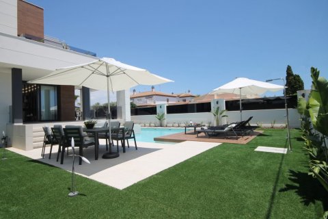 Villa for sale El Chaparral, Alicante, Spain 3 bedrooms, 147 sq.m. No. 77742 - photo 3