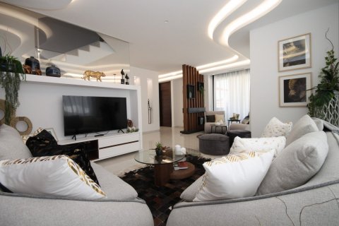 Villa for sale El Chaparral, Alicante, Spain 3 bedrooms, 147 sq.m. No. 77742 - photo 10