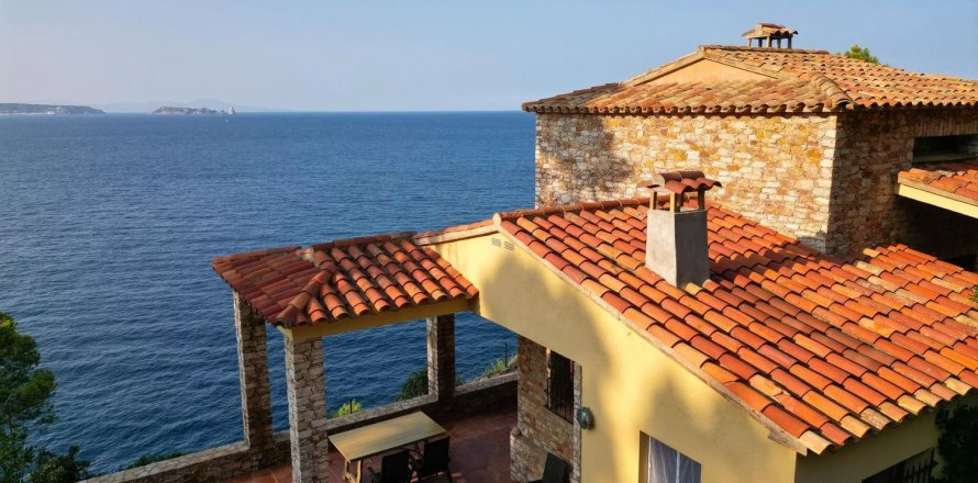 Hus i Begur, Girona, Spanien 6 sovrum, 251 kvm. Nr. 160730