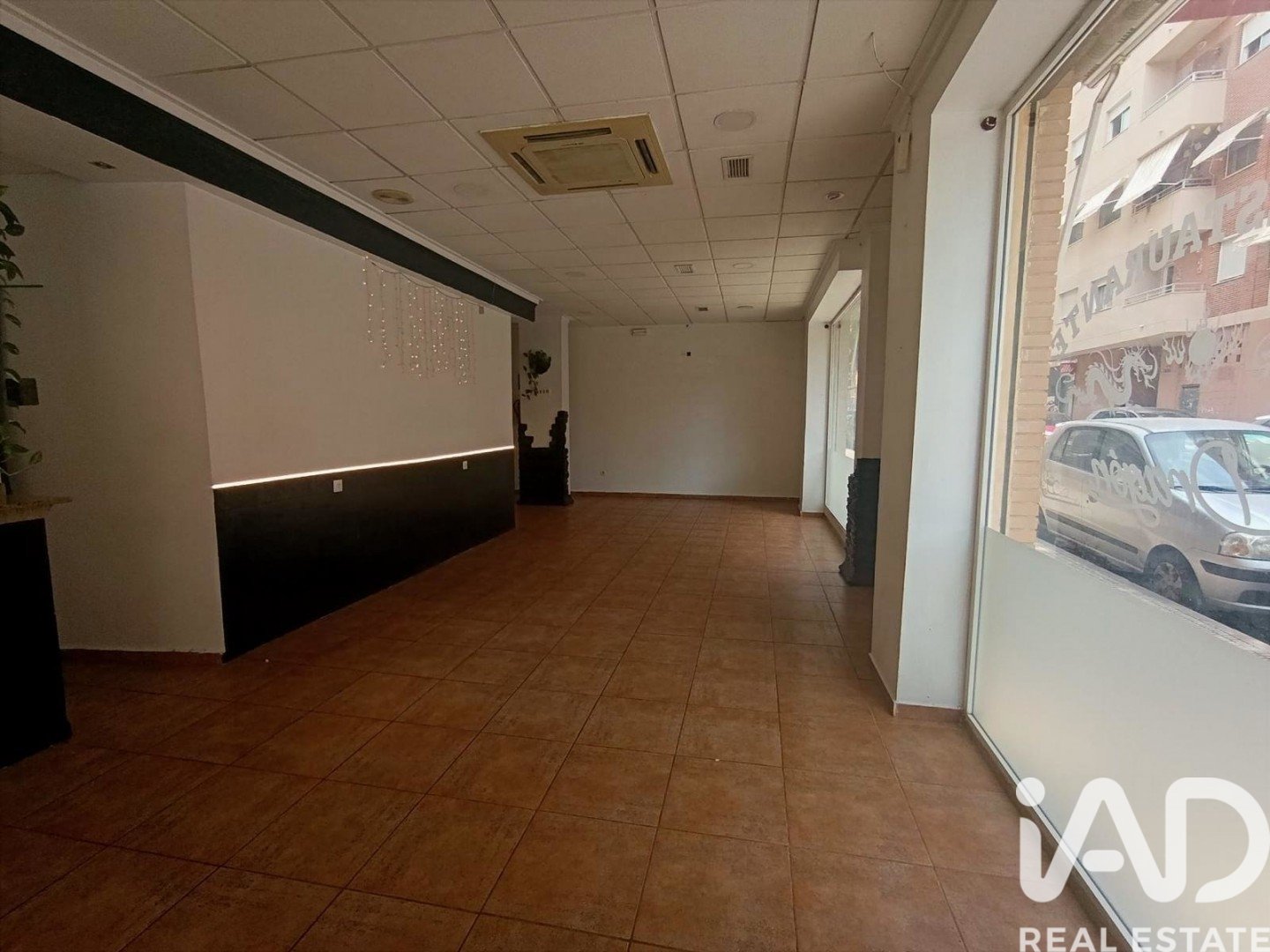 Propiedad comercial en Sant Joan d'Alacant, Alicante, España 200 m2 No. 185786