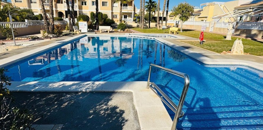 Villetta a schiera a Ciudad Quesada, Alicante, Spagna 3 camere da letto, 110 mq. N° 155533