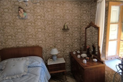 House for sale in Leon, Spain 4 bedrooms, 248 sq.m. No. 186144 - photo 19