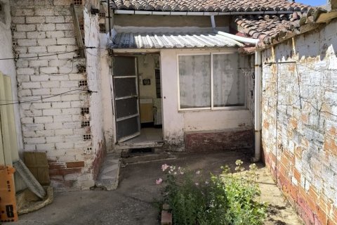House for sale in Leon, Spain 4 bedrooms, 248 sq.m. No. 186144 - photo 4