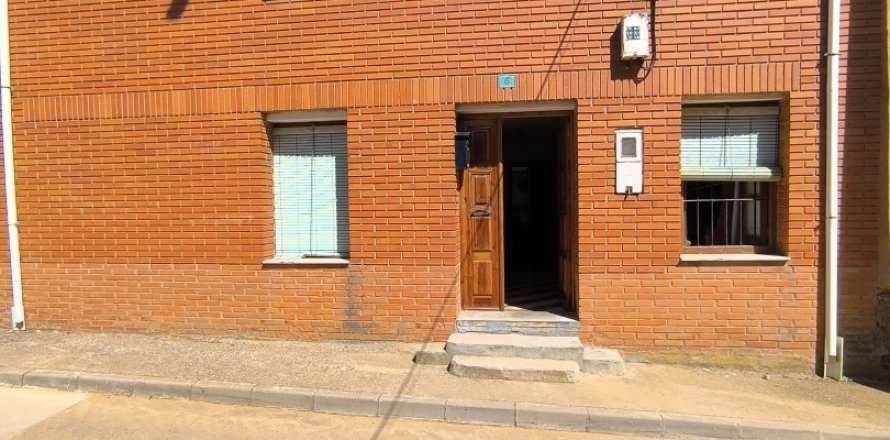 House in Leon, Spain 4 bedrooms, 248 sq.m. No. 186144
