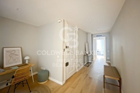 Продажа квартиры в Барселона, Испания 3 спальни, 162м2 №157026 - фото 15