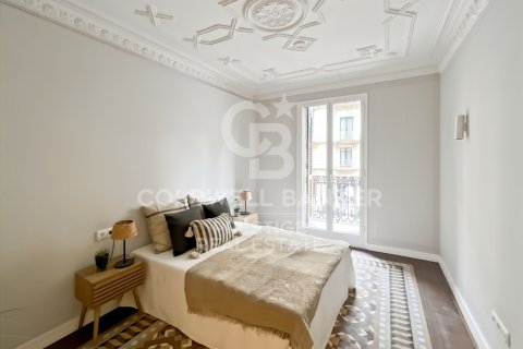 Продажа квартиры в Барселона, Испания 3 спальни, 162м2 №157026 - фото 27
