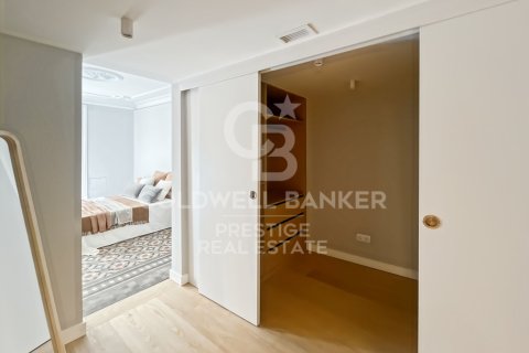 Продажа квартиры в Барселона, Испания 3 спальни, 162м2 №157026 - фото 16