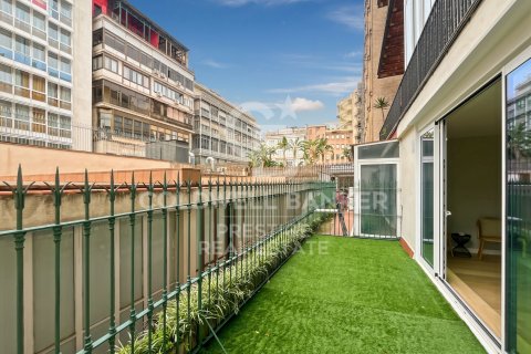 Продажа квартиры в Барселона, Испания 3 спальни, 162м2 №157026 - фото 2