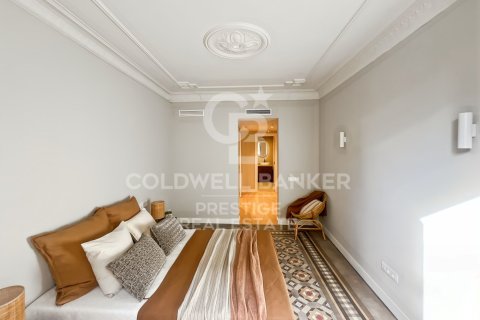 Продажа квартиры в Барселона, Испания 3 спальни, 162м2 №157026 - фото 19