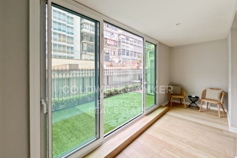 Продажа квартиры в Барселона, Испания 3 спальни, 162м2 №157026 - фото 10