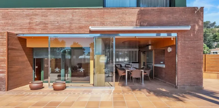 House à Blanes, Girona, Espagne 4 chambres, 330 m2 No. 171973