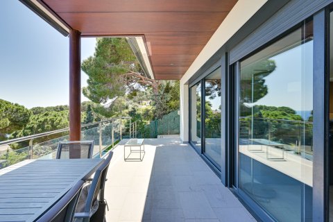 Villa for sale in Lloret de Mar, Girona, Spain 5 bedrooms, 298 sq.m. No. 180613 - photo 4