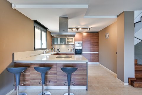 Villa for sale in Lloret de Mar, Girona, Spain 5 bedrooms, 298 sq.m. No. 180613 - photo 16