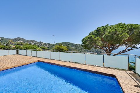 Villa for sale in Lloret de Mar, Girona, Spain 5 bedrooms, 298 sq.m. No. 180613 - photo 7