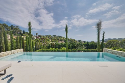 Villa for sale in Lloret de Mar, Girona, Spain 4 bedrooms, 500 sq.m. No. 180617 - photo 10