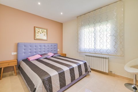 Villa for sale in Lloret de Mar, Girona, Spain 4 bedrooms, 224 sq.m. No. 180618 - photo 13
