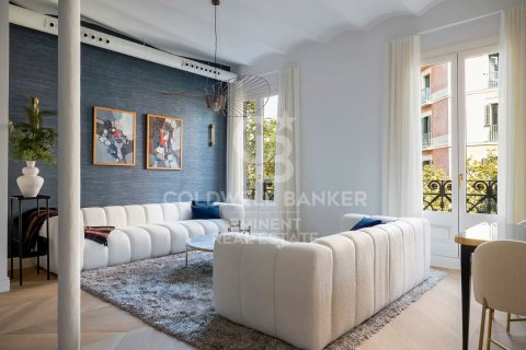 Apartment à vendre à Barcelona, Espagne, 3 chambres, 199 m2 No. 178989 - photo 2