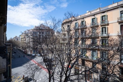 Apartment à vendre à Barcelona, Espagne, 4 chambres, 129 m2 No. 178985 - photo 29