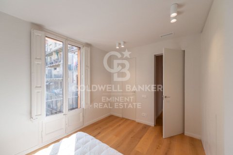 Apartment à vendre à Barcelona, Espagne, 4 chambres, 129 m2 No. 178985 - photo 16