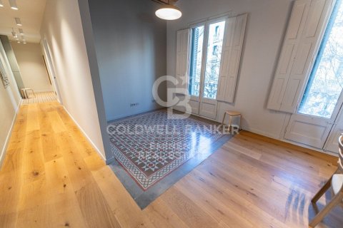 Apartment à vendre à Barcelona, Espagne, 4 chambres, 129 m2 No. 178985 - photo 9