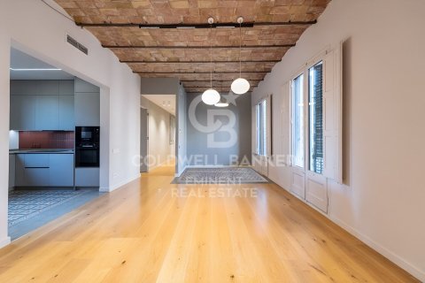 Apartment à vendre à Barcelona, Espagne, 4 chambres, 129 m2 No. 178985 - photo 2
