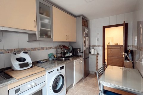 Apartamento en venta en San Andrés del Rabanedo, León, España 3 dormitorios, 138 m2 No. 185105 - foto 4