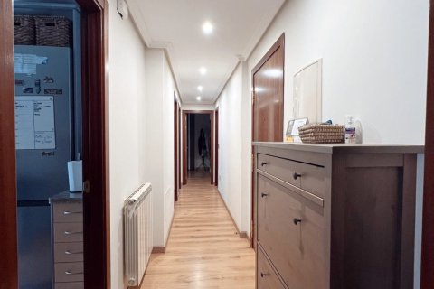 Apartamento en venta en San Andrés del Rabanedo, León, España 3 dormitorios, 138 m2 No. 185105 - foto 20