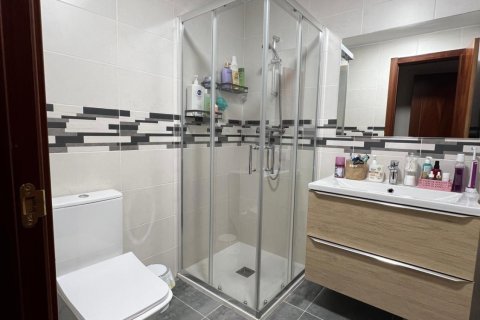 Apartamento en venta en San Andrés del Rabanedo, León, España 3 dormitorios, 138 m2 No. 185105 - foto 17