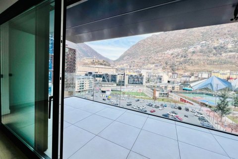 Huoneisto vuokrattavana Principado De Andorra (Ninguna Poblacion Tiene C.P.), Lleida, Espanja, 3 makuuhuonetta, 173 m2 No. 156697 - kuva 30