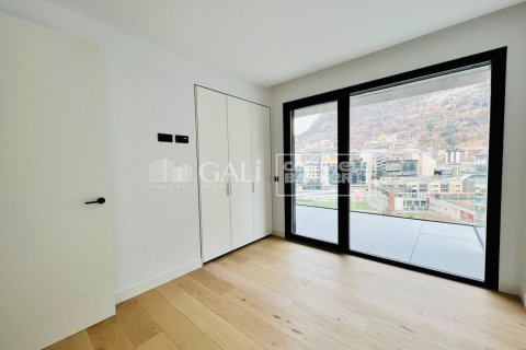 Huoneisto vuokrattavana Principado De Andorra (Ninguna Poblacion Tiene C.P.), Lleida, Espanja, 3 makuuhuonetta, 173 m2 No. 156697 - kuva 14