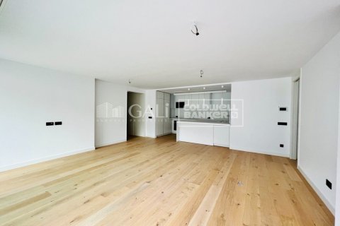 Huoneisto vuokrattavana Principado De Andorra (Ninguna Poblacion Tiene C.P.), Lleida, Espanja, 3 makuuhuonetta, 173 m2 No. 156697 - kuva 9