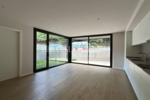 Huoneisto vuokrattavana Principado De Andorra (Ninguna Poblacion Tiene C.P.), Lleida, Espanja, 2 makuuhuonetta, 85 m2 No. 156702 - kuva 3