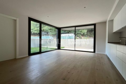 Huoneisto vuokrattavana Principado De Andorra (Ninguna Poblacion Tiene C.P.), Lleida, Espanja, 2 makuuhuonetta, 85 m2 No. 156702 - kuva 4