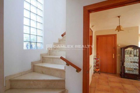 Hus till salu i Santa Cristina d'Aro, Girona, Spanien 5 sovrum, 222 kvm. Nr. 187000 - foto 6