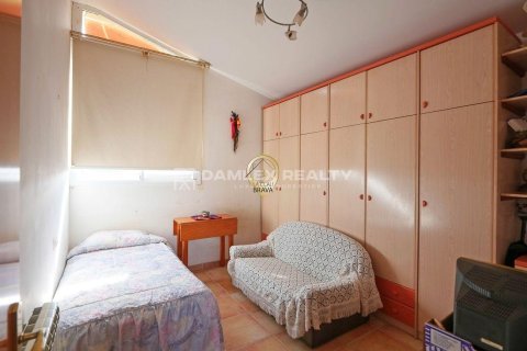 Hus till salu i Santa Cristina d'Aro, Girona, Spanien 5 sovrum, 222 kvm. Nr. 187000 - foto 9