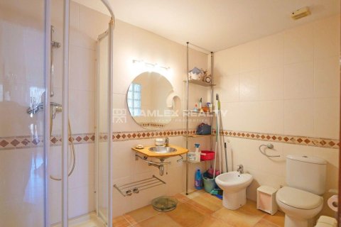 Hus till salu i Santa Cristina d'Aro, Girona, Spanien 5 sovrum, 222 kvm. Nr. 187000 - foto 10