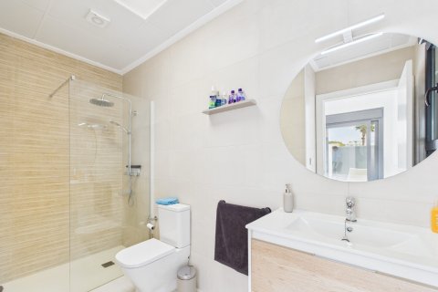 Villa for sale in Torre-Pacheco, Murcia, Spain 3 bedrooms,  No. 186997 - photo 8