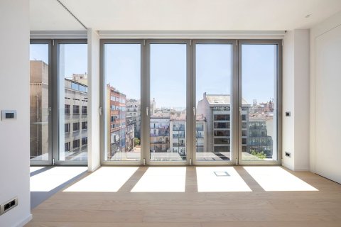 Apartament w Barcelona, Hiszpania 4 sypialnie, 185 mkw. nr 186998 – zdjęcie 16