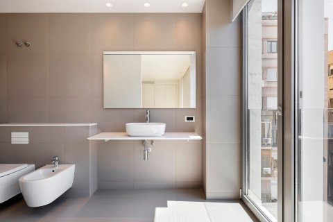Apartament w Barcelona, Hiszpania 4 sypialnie, 185 mkw. nr 186998 – zdjęcie 17