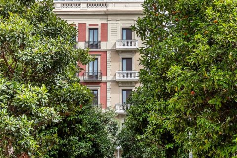 Apartament w Barcelona, Hiszpania 4 sypialnie, 185 mkw. nr 186998 – zdjęcie 25