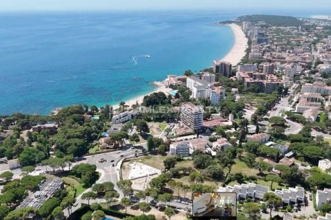 Radhus till salu i Platja D'aro, Girona, Spanien 3 sovrum, 127 kvm. Nr. 187001 - foto 18