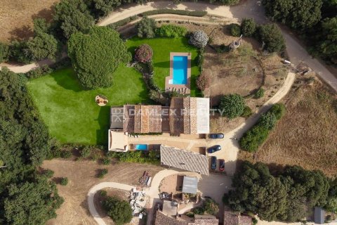 Villa for sale in Santa Cristina d'Aro, Girona, Spain 10 bedrooms, 857 sq.m. No. 186999 - photo 13